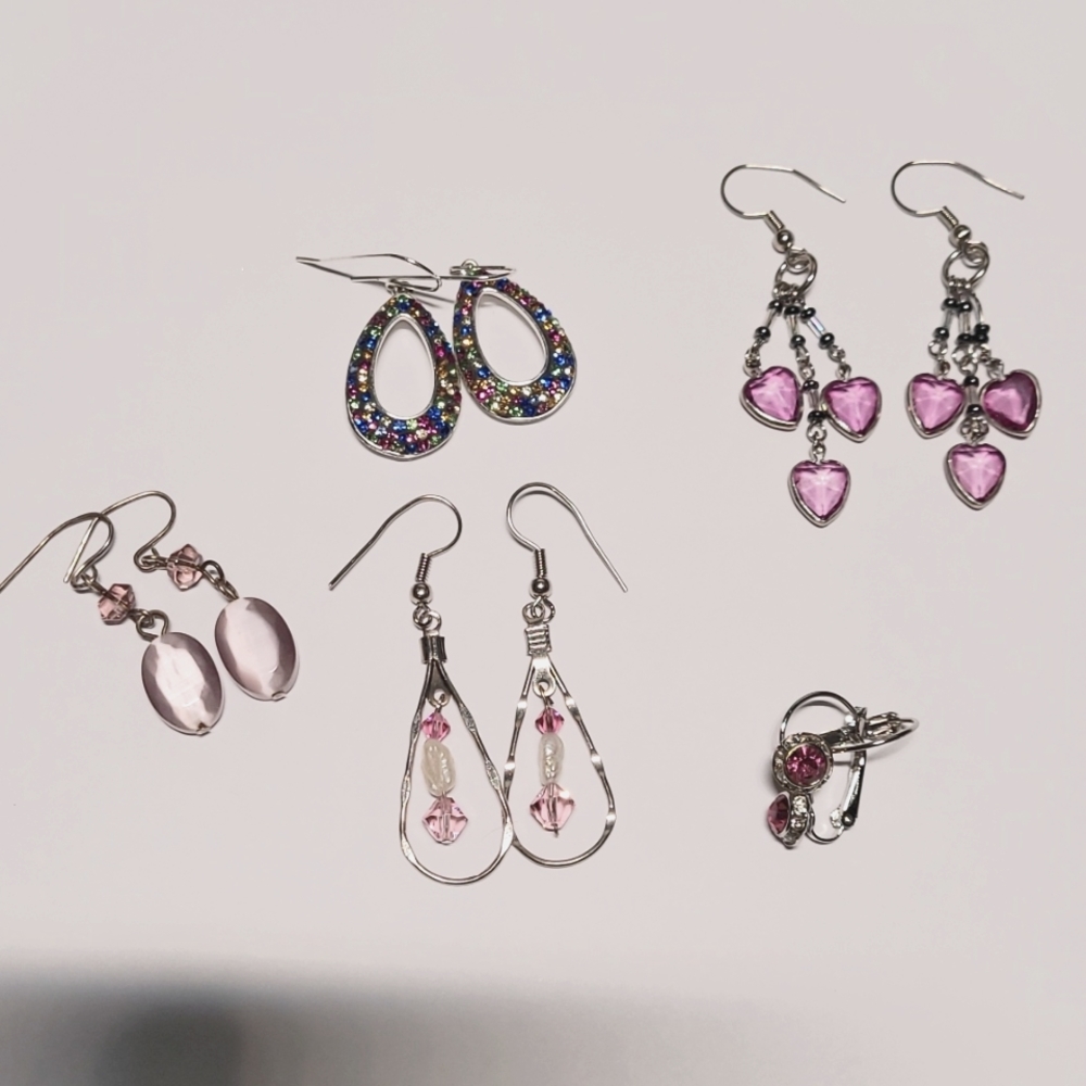 5 pairs of earrings💎